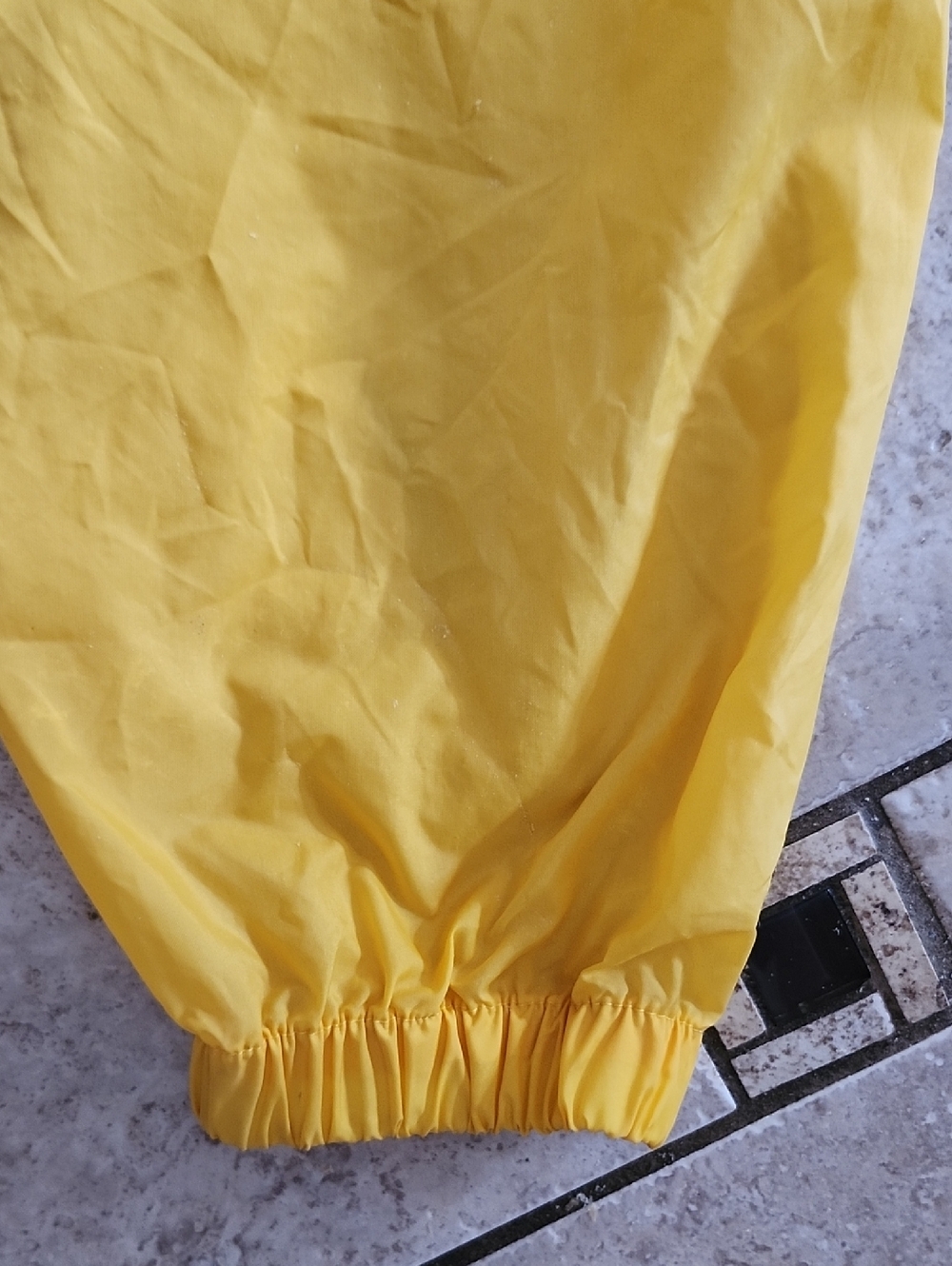 Vtg Helly Hanson Yellow Hooded Packable Windbreaker Jacket Mens Large - Picture 9 of 16